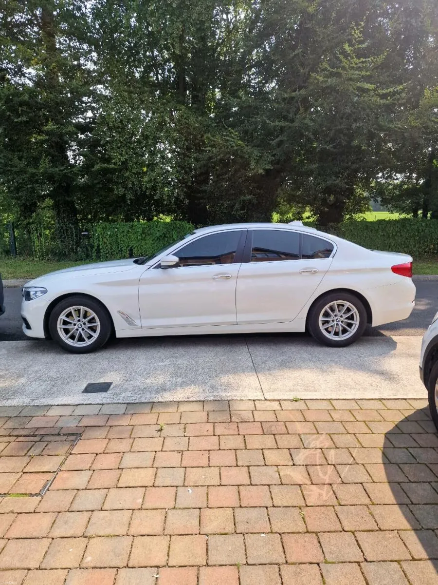 Bmw 520d 2018 - Image 4