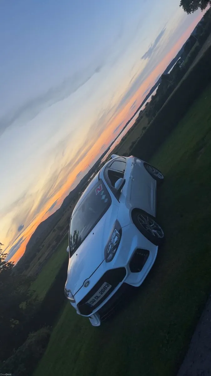 Ford Focus 2013 - Image 2