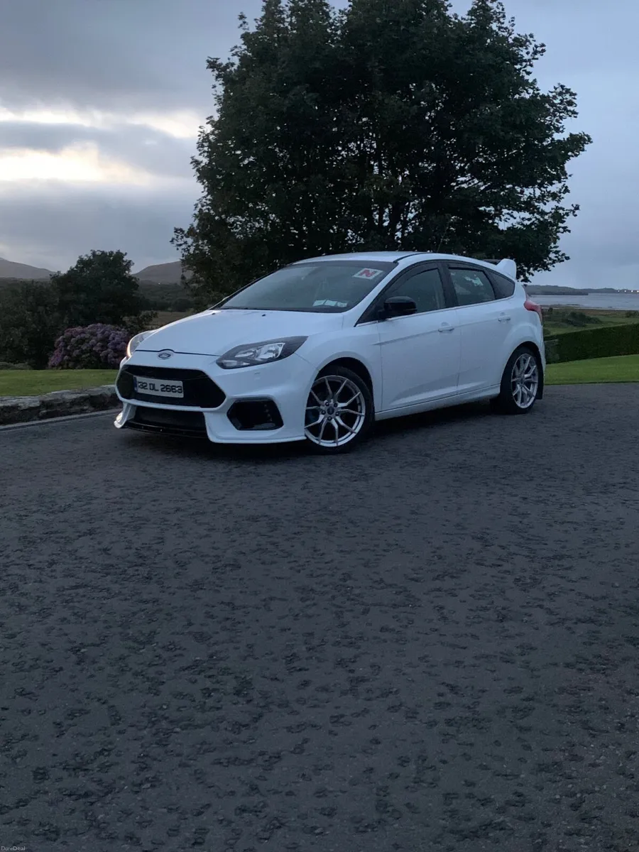 Ford Focus 2013 - Image 1