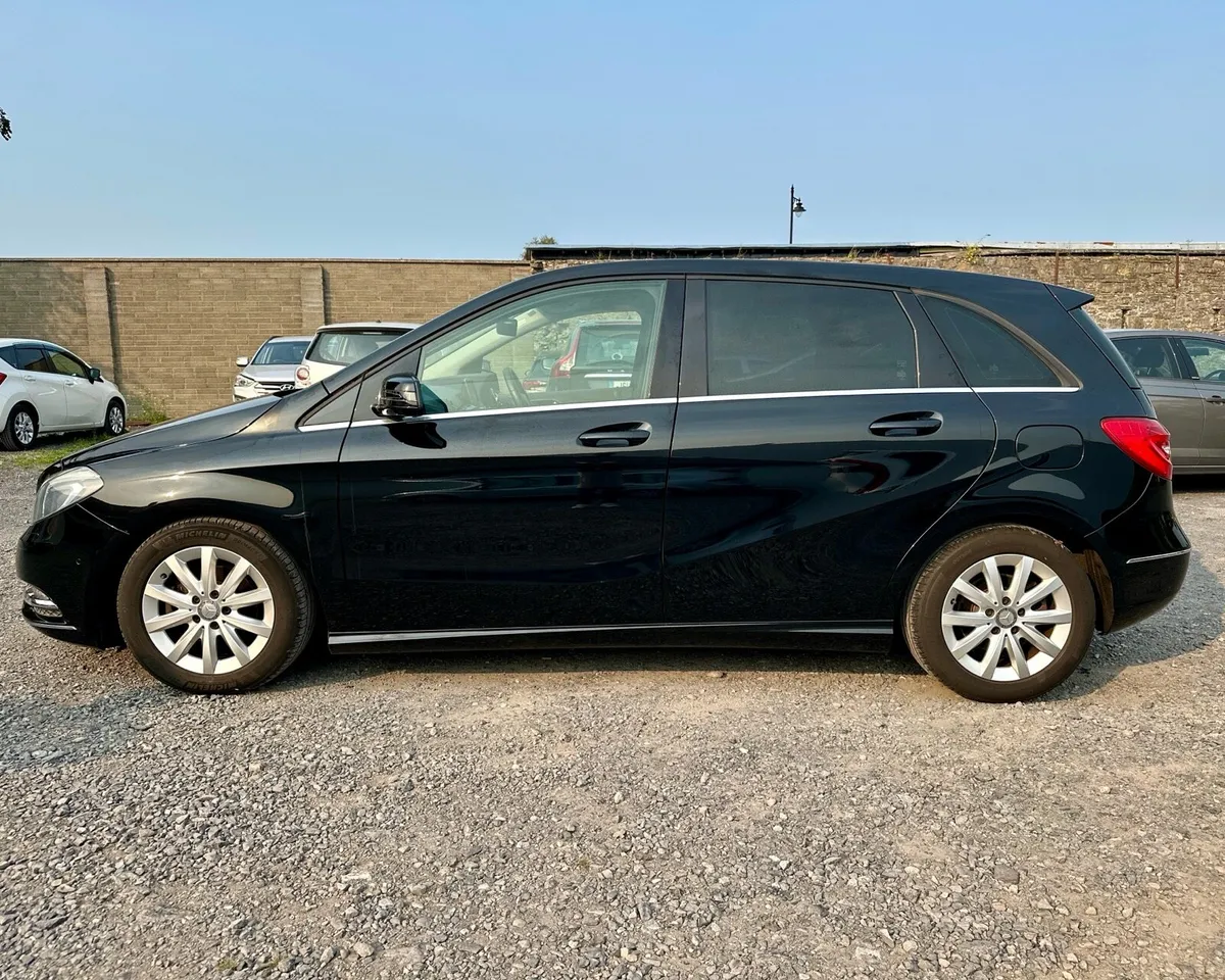 131 Mercedes B180 Auto Petrol Only 70k km - Image 4