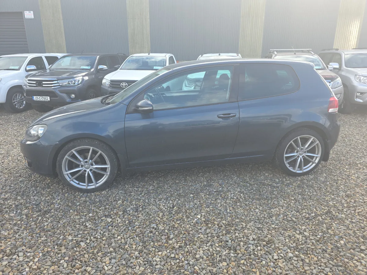 Volkswagen Golf 1.6 TDi Highline - Image 5