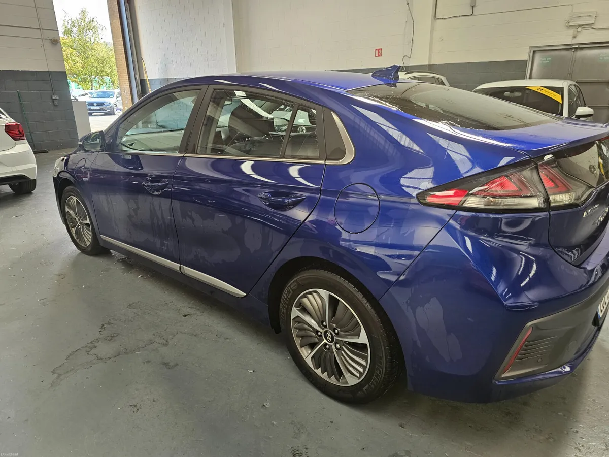 Hyundai IONIQ 2020 Plug in Hybrid - Image 4