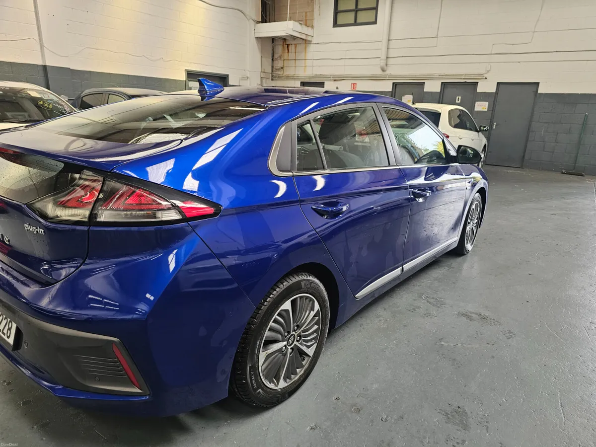 Hyundai IONIQ 2020 Plug in Hybrid - Image 6