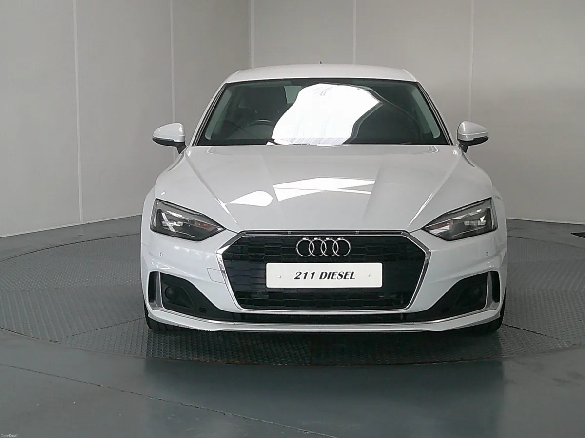 Audi A5 2021 - Image 2