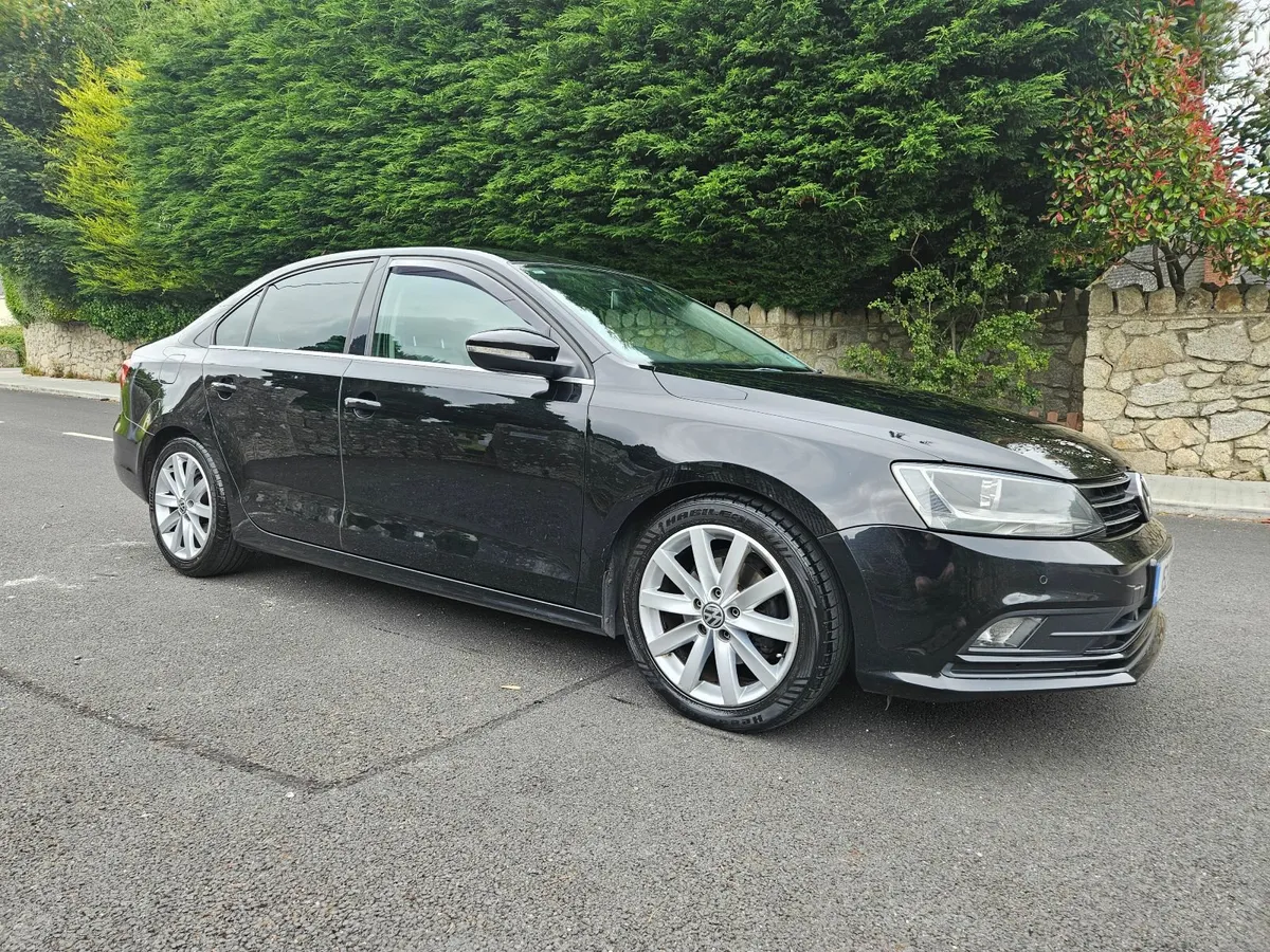 Volkswagen  Jetta Highline 2.0  TDI DSG 110hp Auto - Image 2