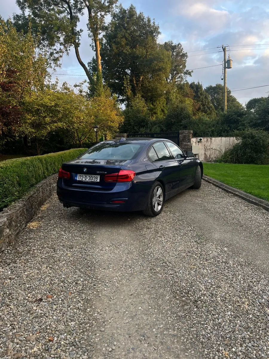 BMW 330e 252bhp SE - Image 4