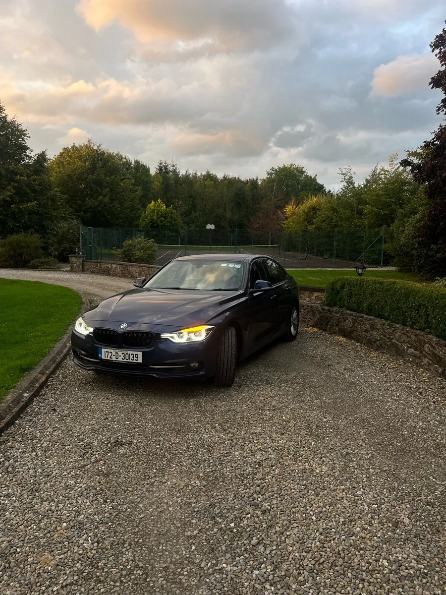 BMW 330e 252bhp SE - Image 1