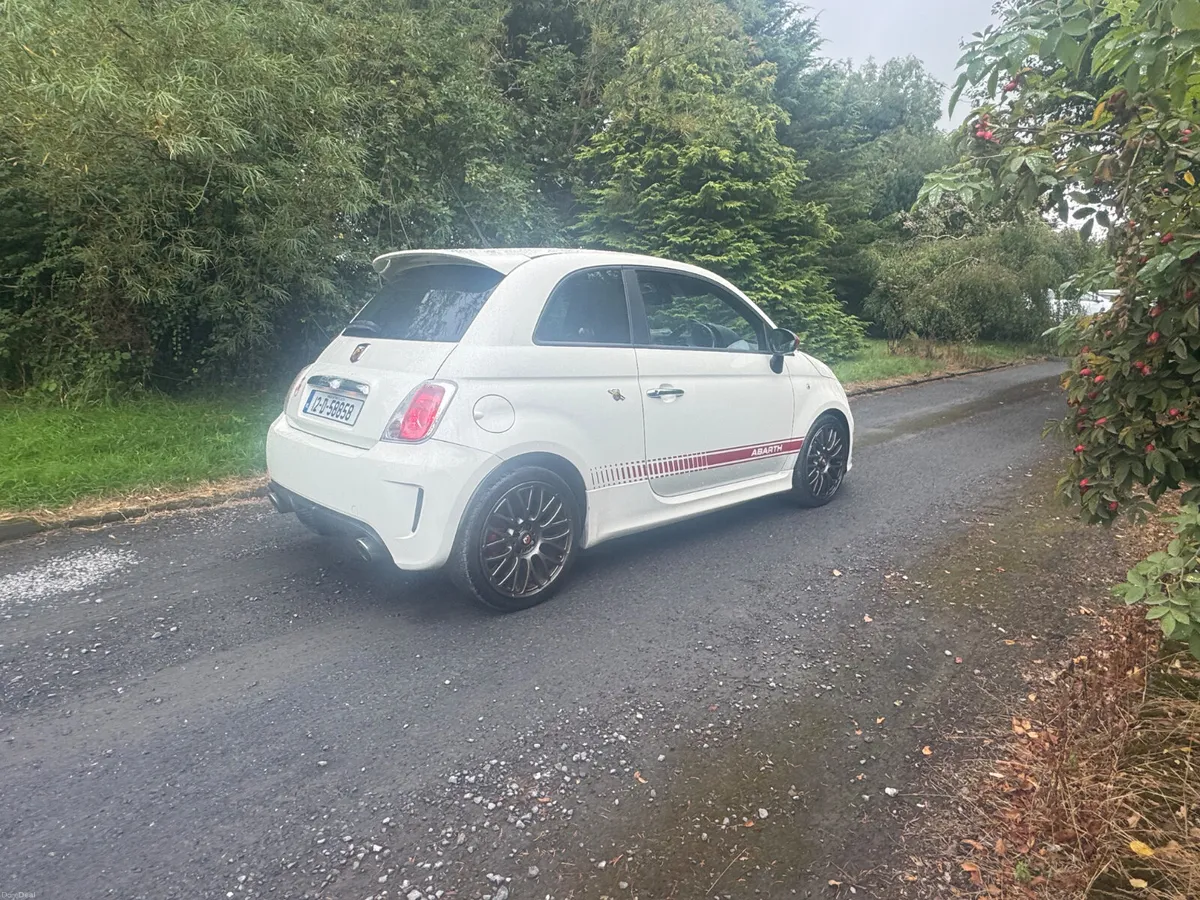 12 ABARTH 1.4 TURBO MANUAL - Image 2