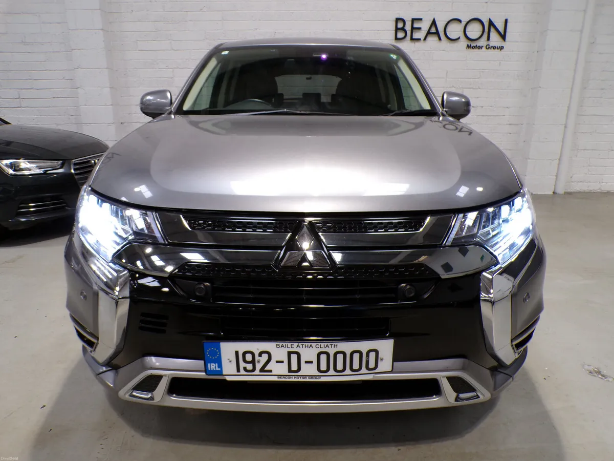 *47,000 MILES*2.4 AUTO HYBRID PLUG-IN*4X4*MITSUBIS - Image 3