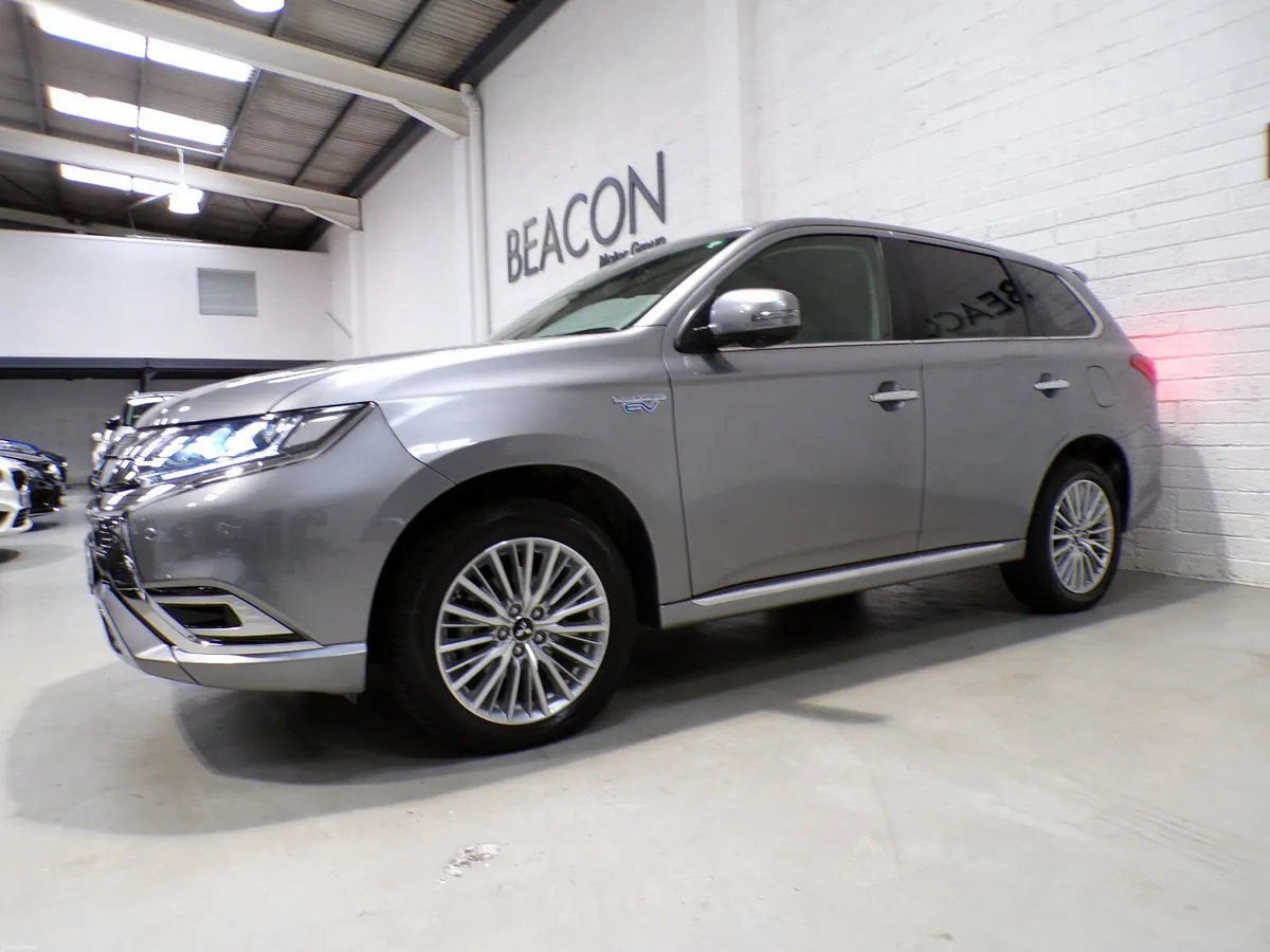 *47,000 MILES*2.4 AUTO HYBRID PLUG-IN*4X4*MITSUBIS - Image 4