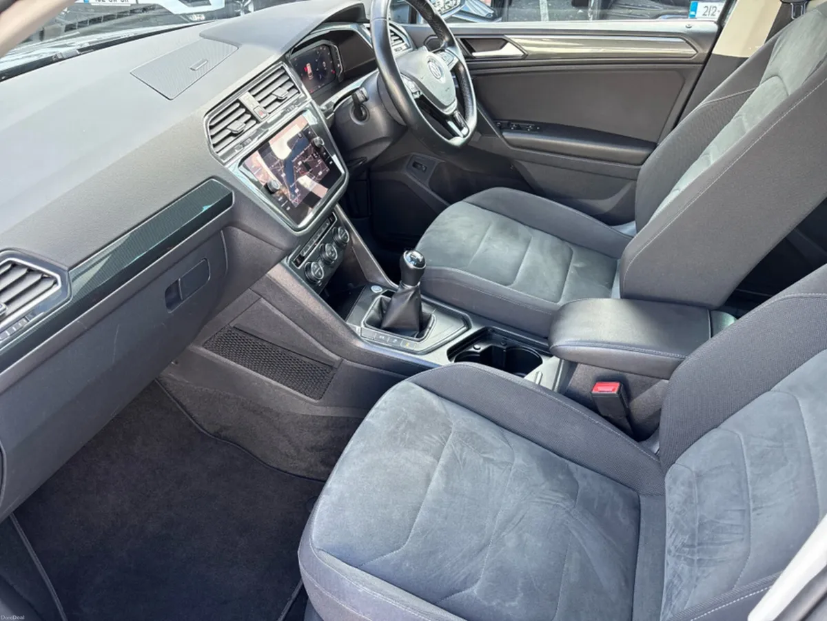 Volkswagen Tiguan HIGHLINE 2.0 TDI MANUAL 6SPEED F - Image 3