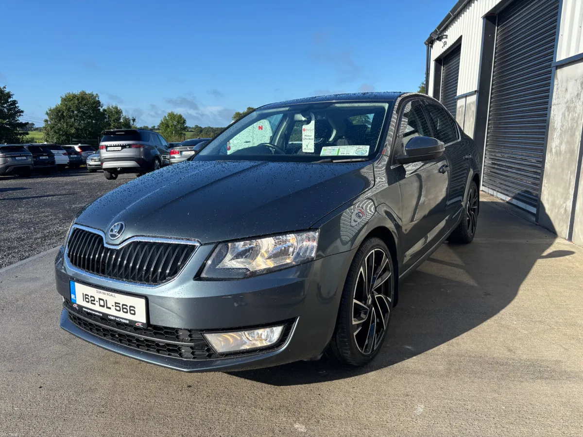 STUNNING 2016 SKODA OCTAVIA 1.6L - Image 3