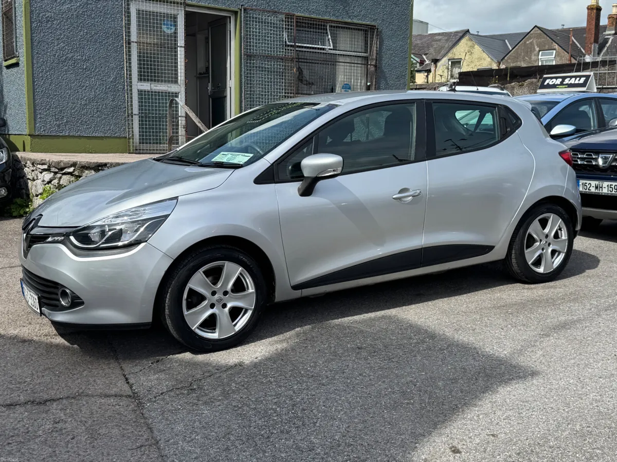 Renault Clio Ideal starter car - Image 1