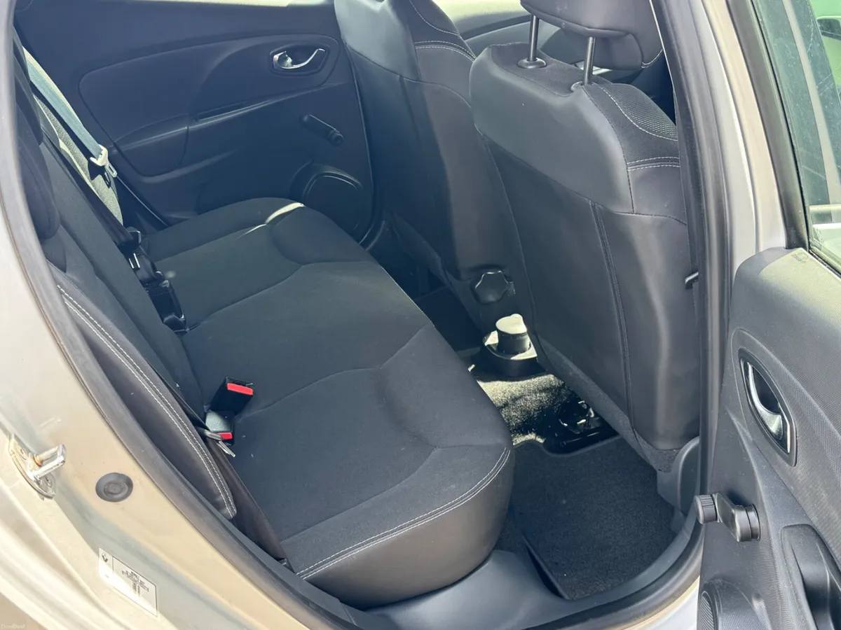 Renault Clio Ideal starter car - Image 4