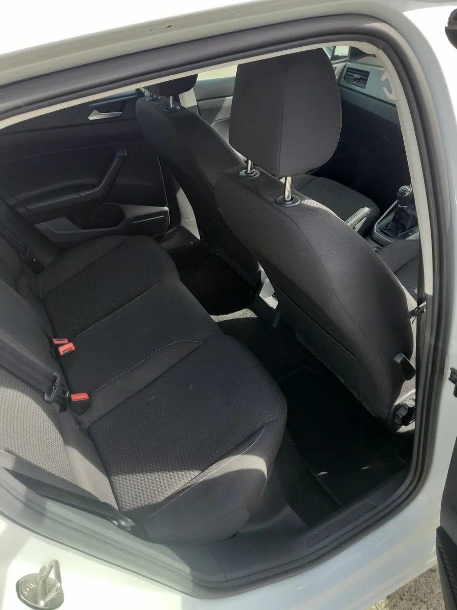 Volkswagen Polo 2018 - Image 2