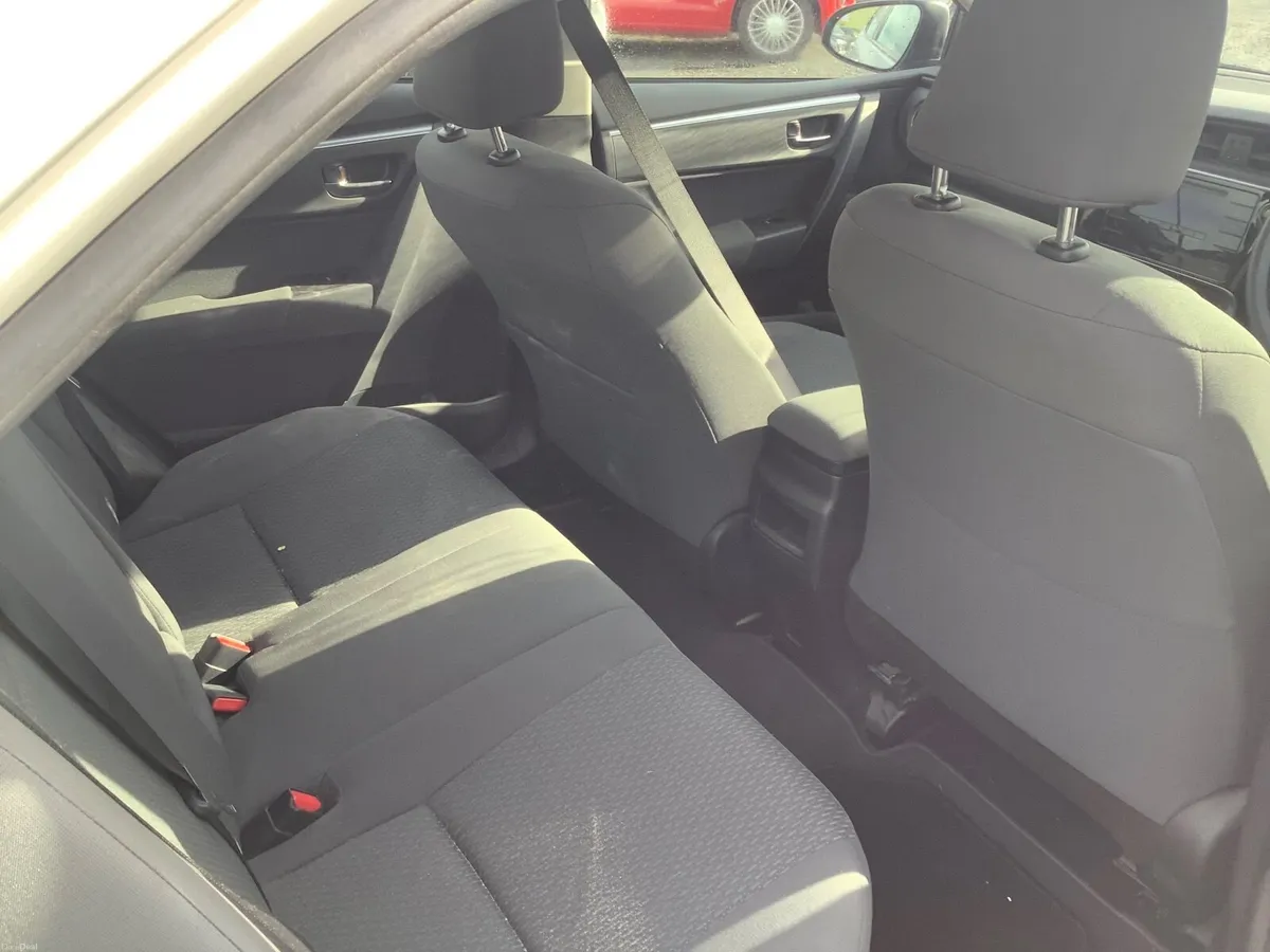 162 Toyota Corolla 1.4 D4D….tested..serviced… - Image 2