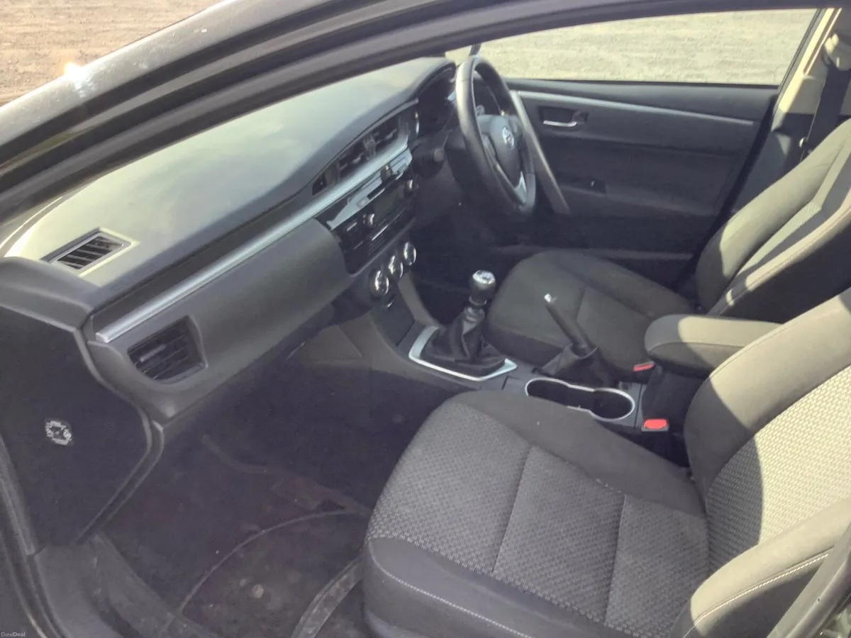 162 Toyota Corolla 1.4 D4D….tested..serviced… - Image 3