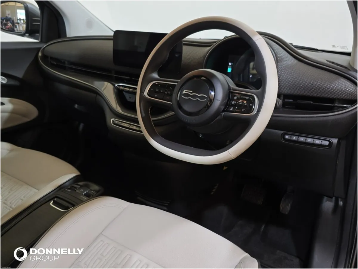 Fiat 500 Electric Hatchback La Prima - Image 4