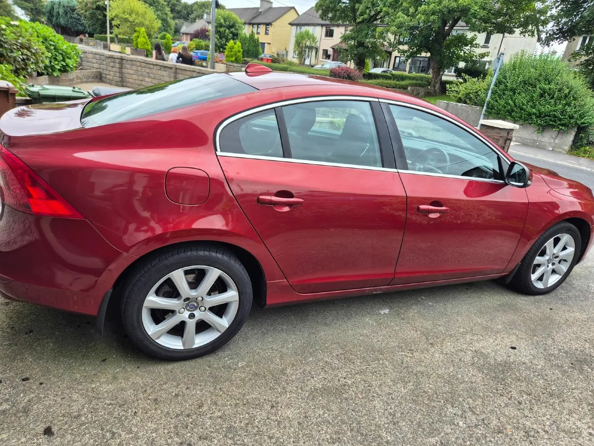 Volvo S60 2016 - Image 2