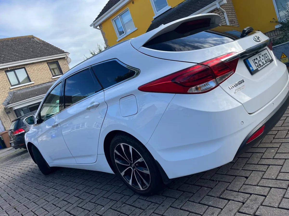 Hyundai i40 2015 - Image 2