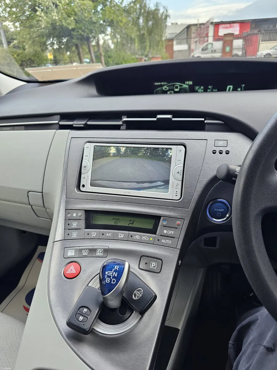 Toyota Prius 2014 Hybrid Automatic - Image 4