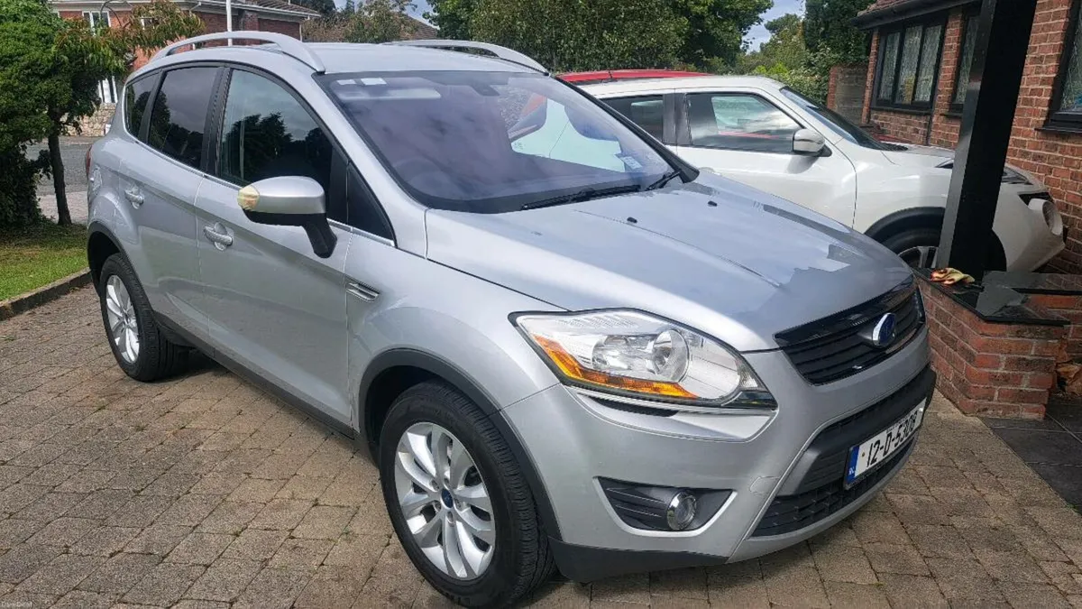 FORD KUGA 2.0D 4X4 2012 TITANIUM MODEL MINT - Image 2