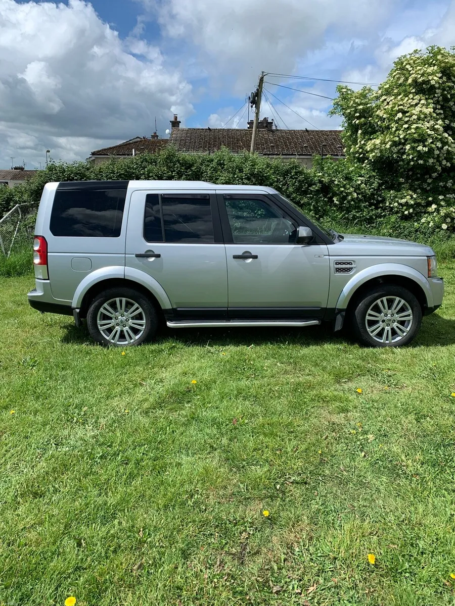 Land Rover Discovery 4 Crew Cab - Image 1