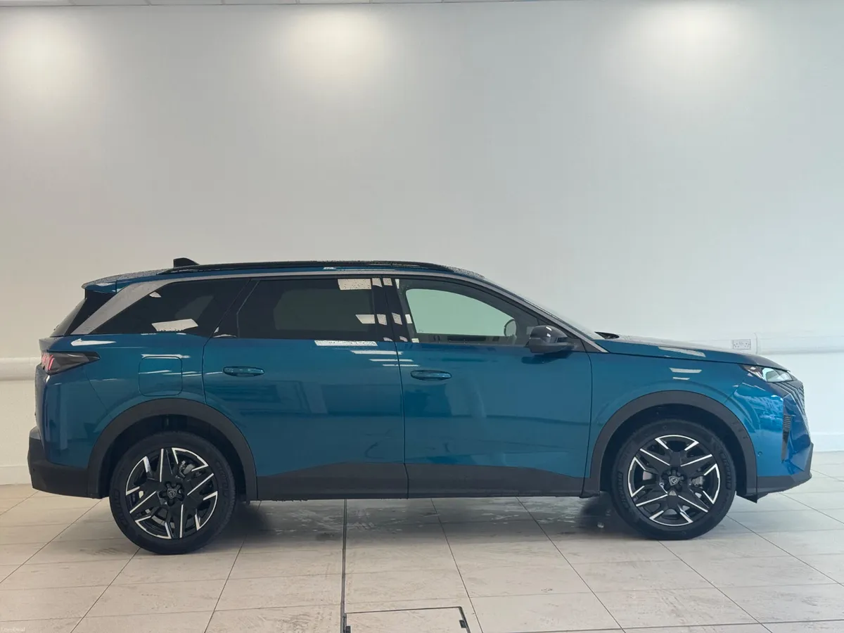Peugeot 5008 2025 - Image 3