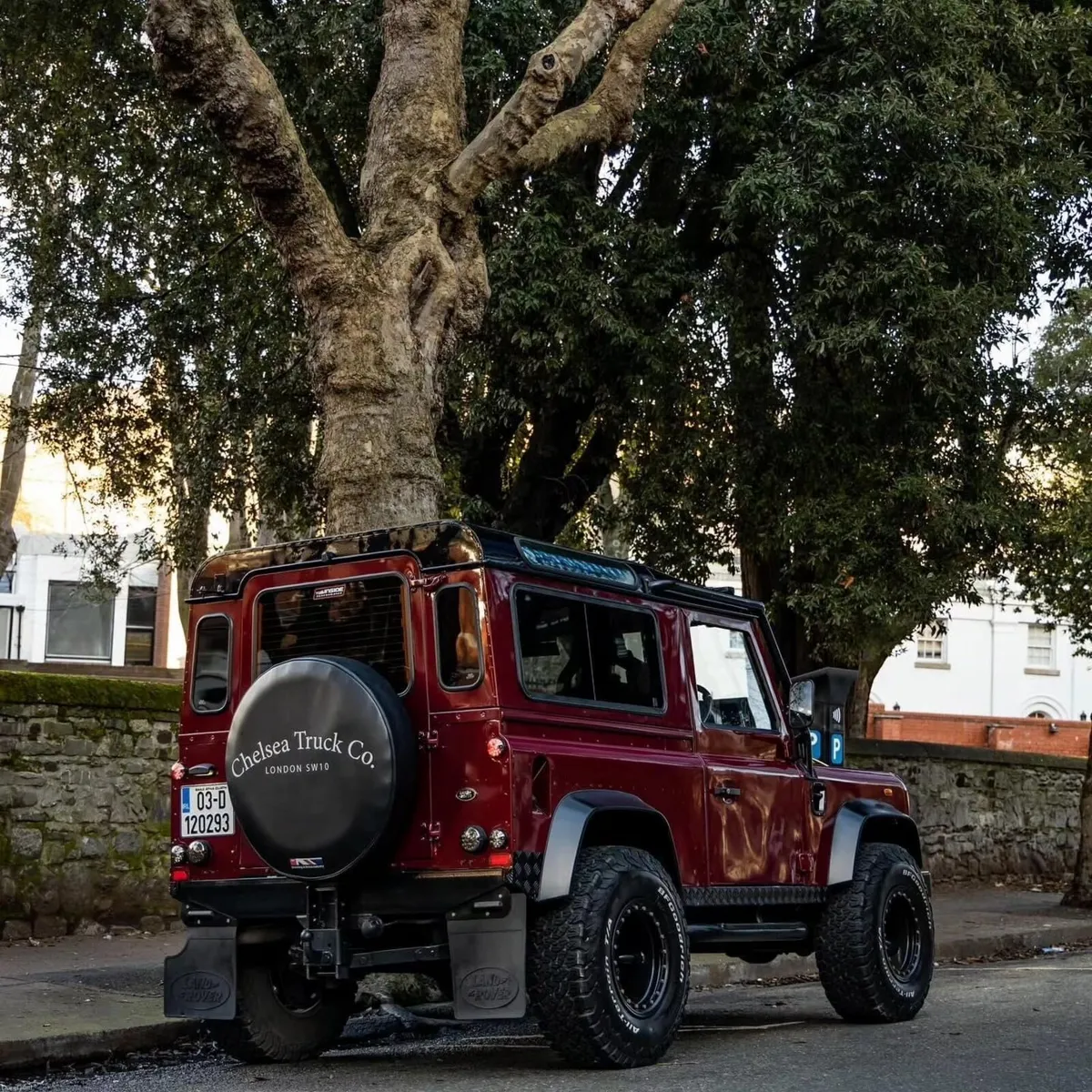Land Rover Defender - Image 3