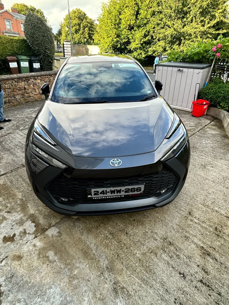 241 Toyota CHR Sport 1.8 Auto - Image 3