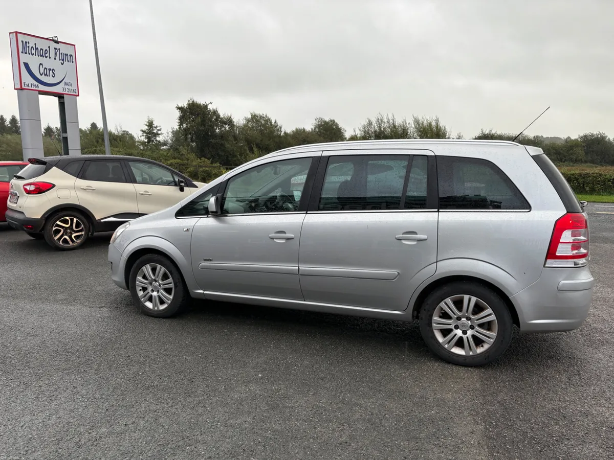 Vauxhall Zafira Design 1.7CDTi Low miles 2013 - Image 3