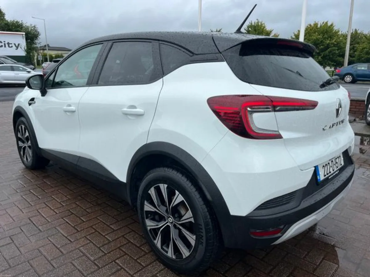 Renault Captur 1.0lt petrol 5DR - Image 3