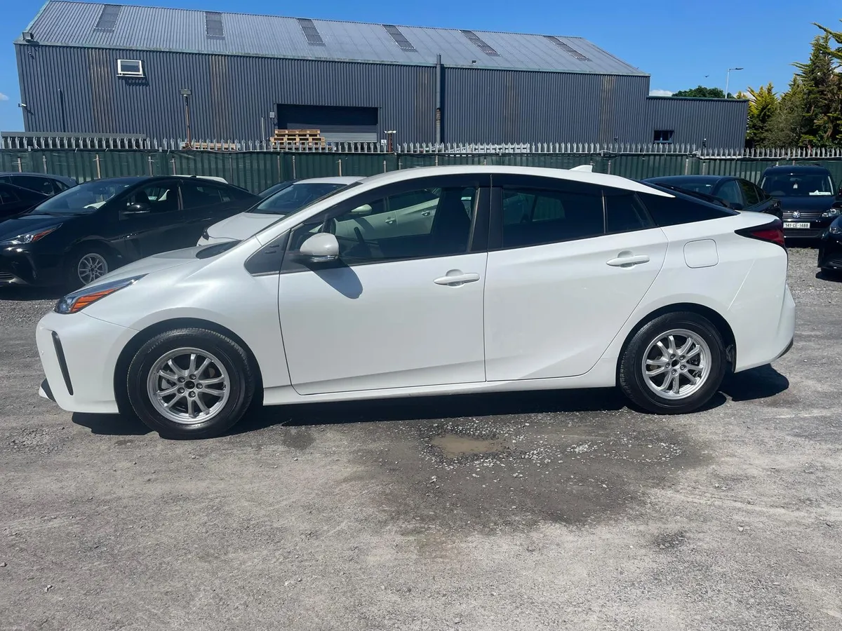 2022 Toyota Prius Self Charge Hybrid Automatic - Image 3