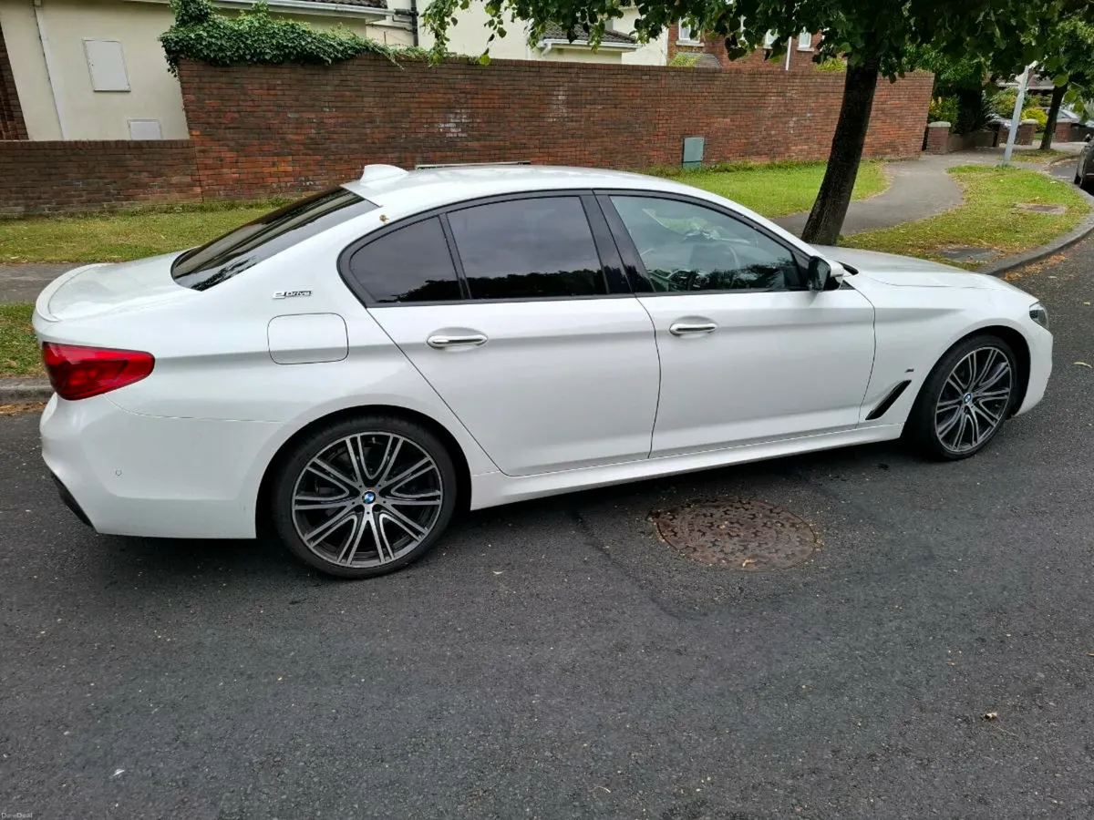 BMW 5-Series 2017 - Image 2
