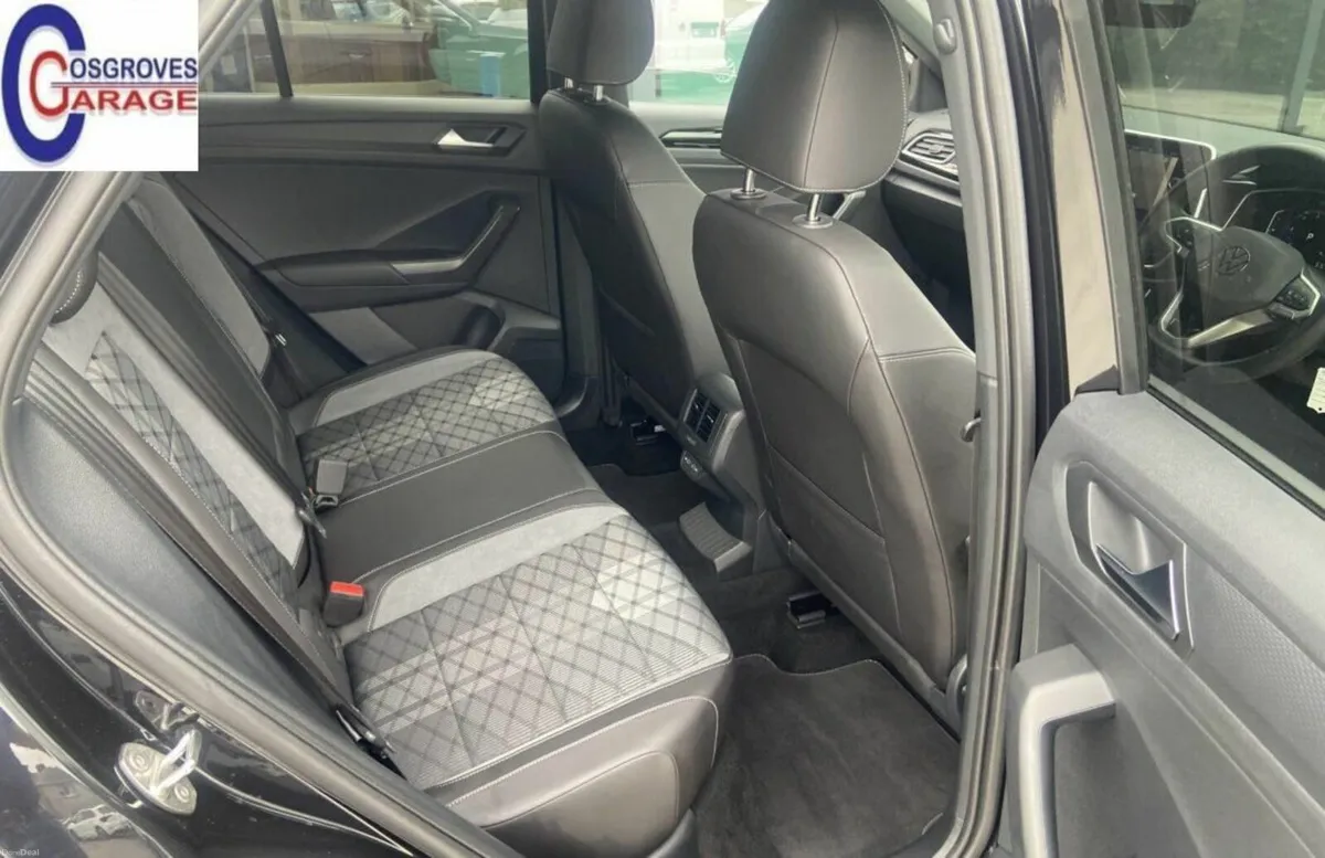 Volkswagen T-Roc 2024 - Image 4