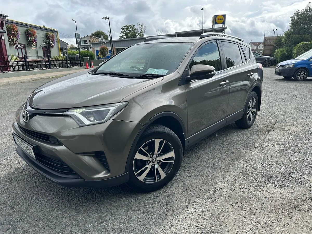 2017 Toyota rav4 dsl low kms tax test - Image 3