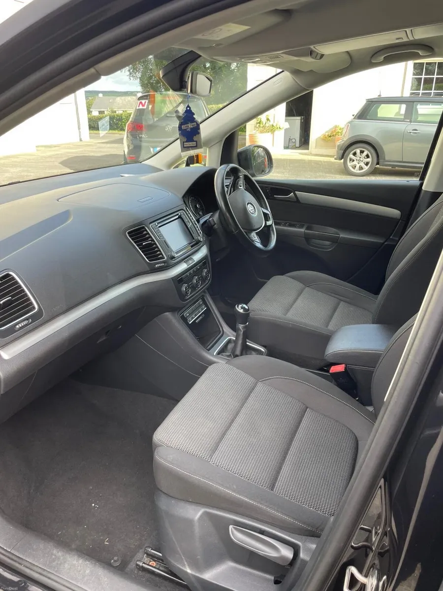 Volkswagen Sharan 2016 - Image 4