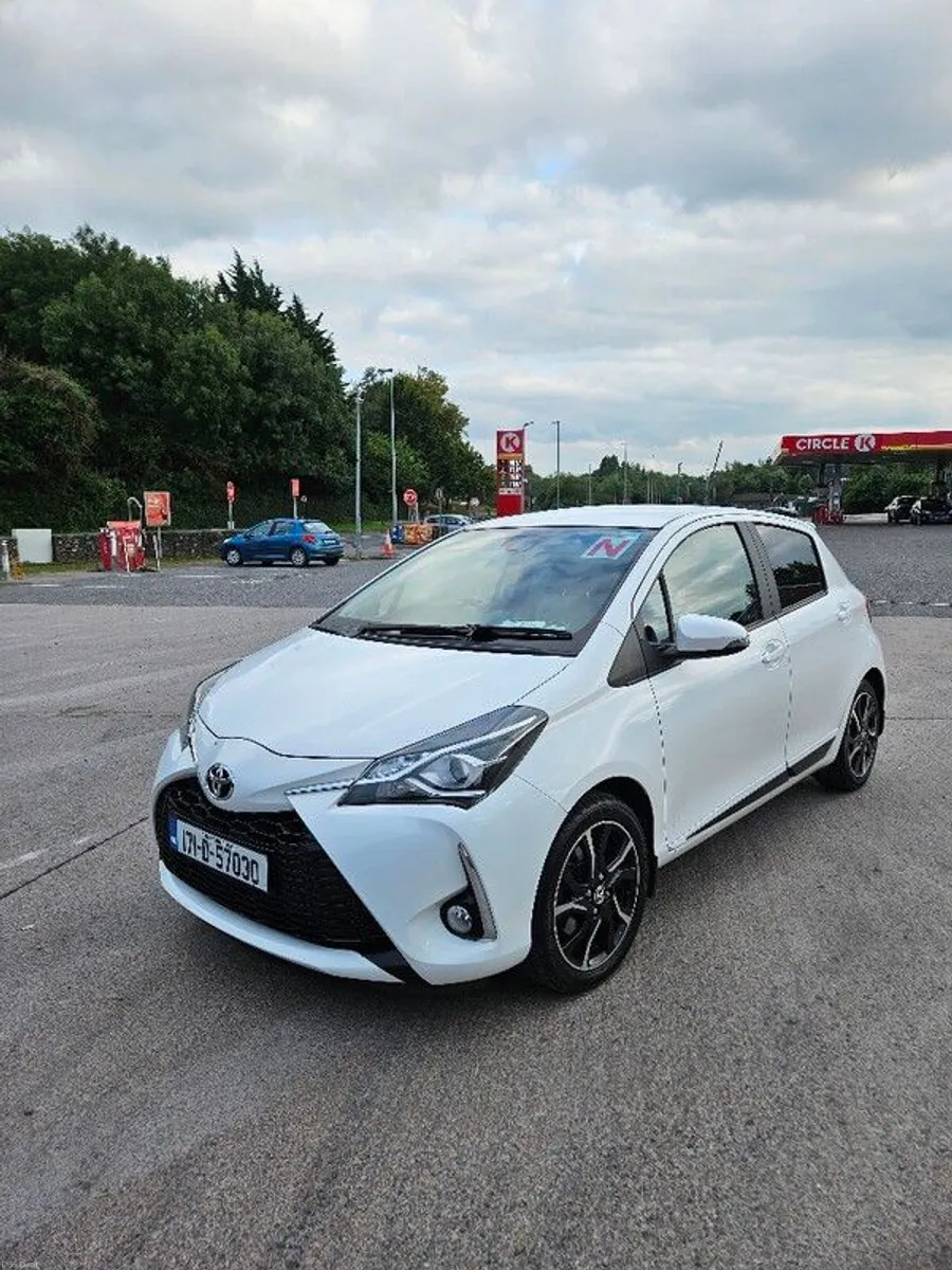 2017 Toyota Yaris - Image 3