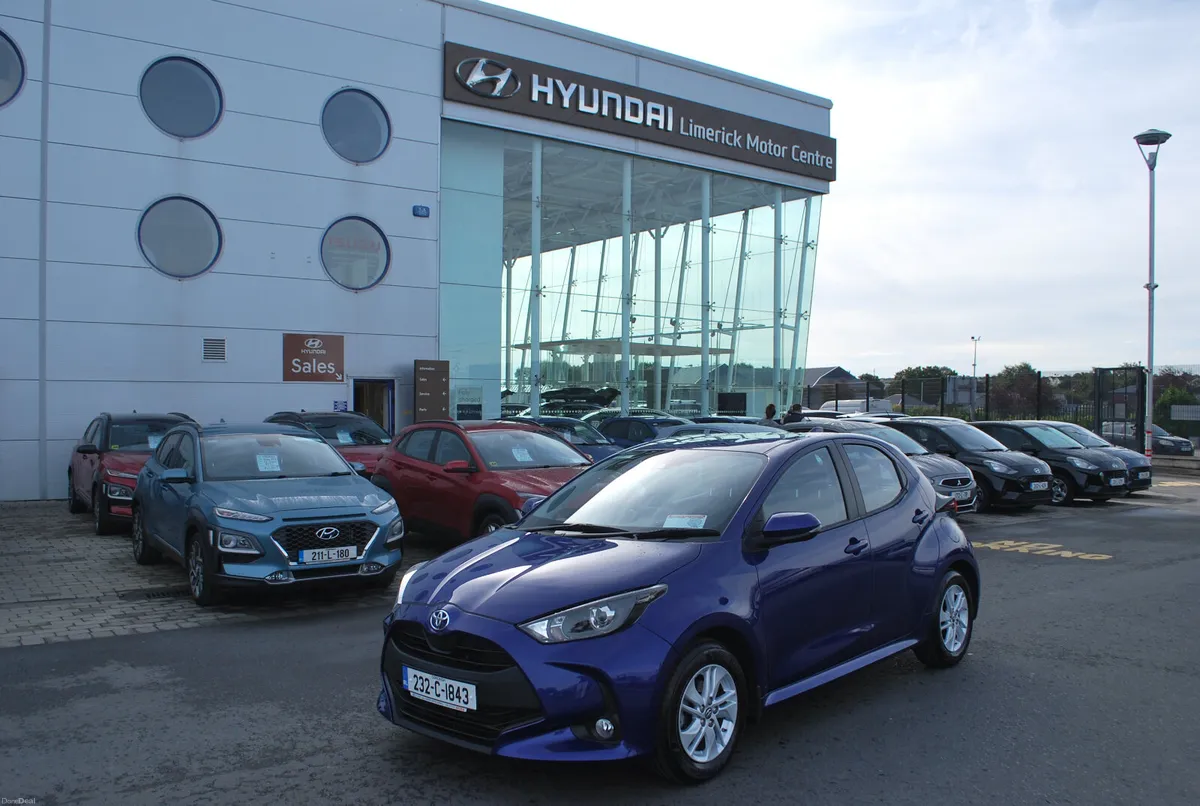 Toyota Yaris 2023 - Image 1