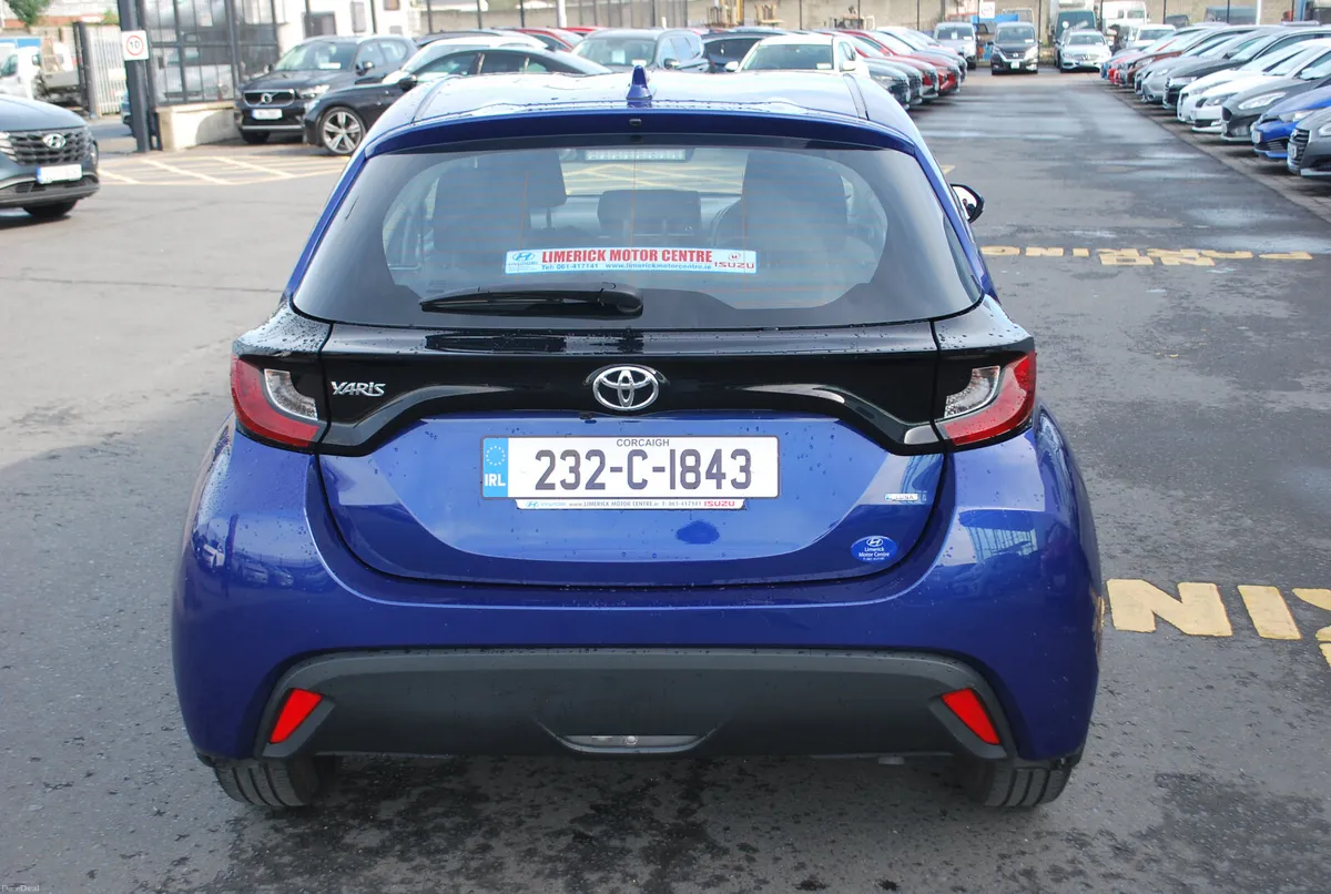 Toyota Yaris 2023 - Image 4