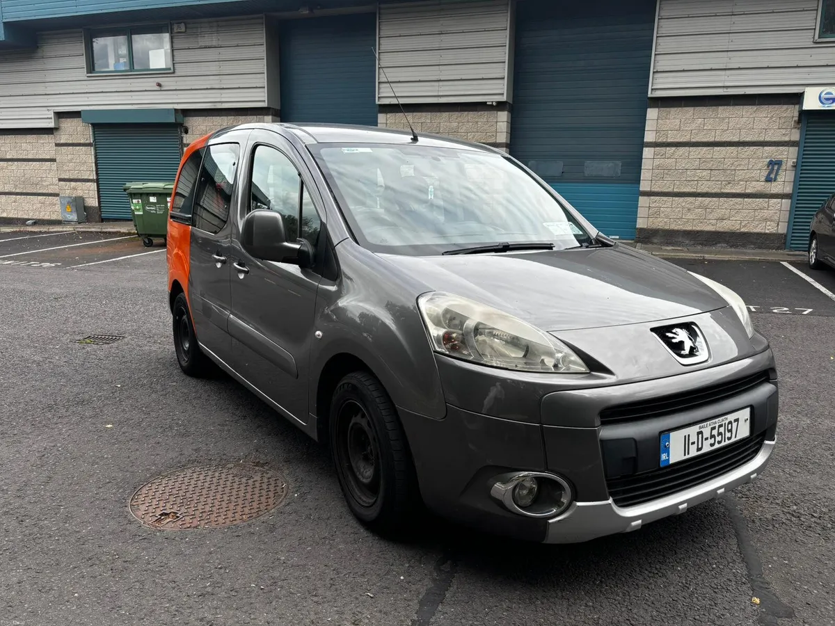 Peugeot Partner Tepee 2011 / 1.6 Diesel / Manual - Image 3