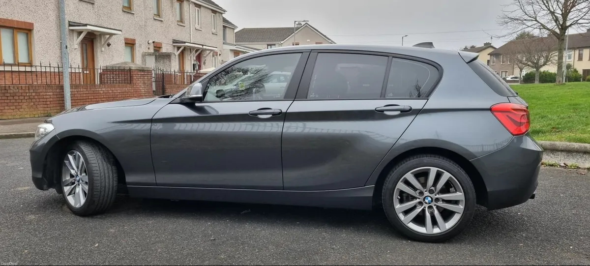 BMW 118d SPORT MANUAL 2019 - Image 2