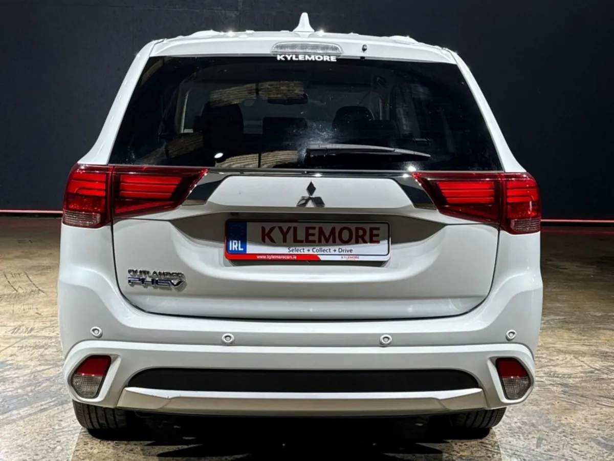 Mitsubishi Outlander BLACK HALF LEATHER - FACTORY - Image 4