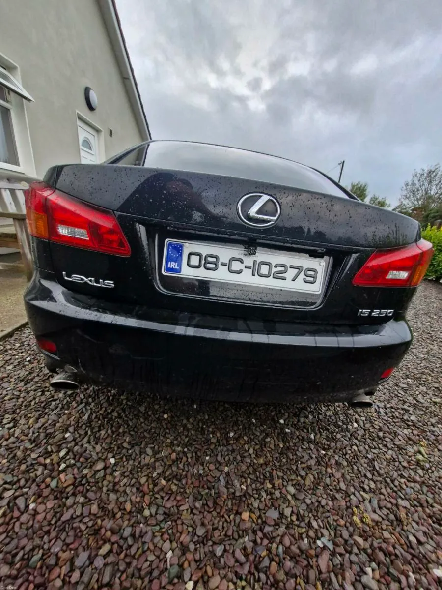 Lexus IS250 - Image 4
