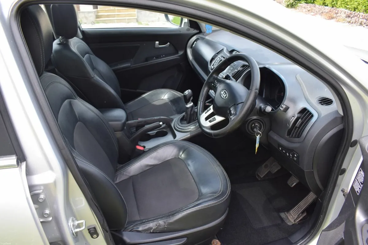Kia Sportage 2011 - Image 4