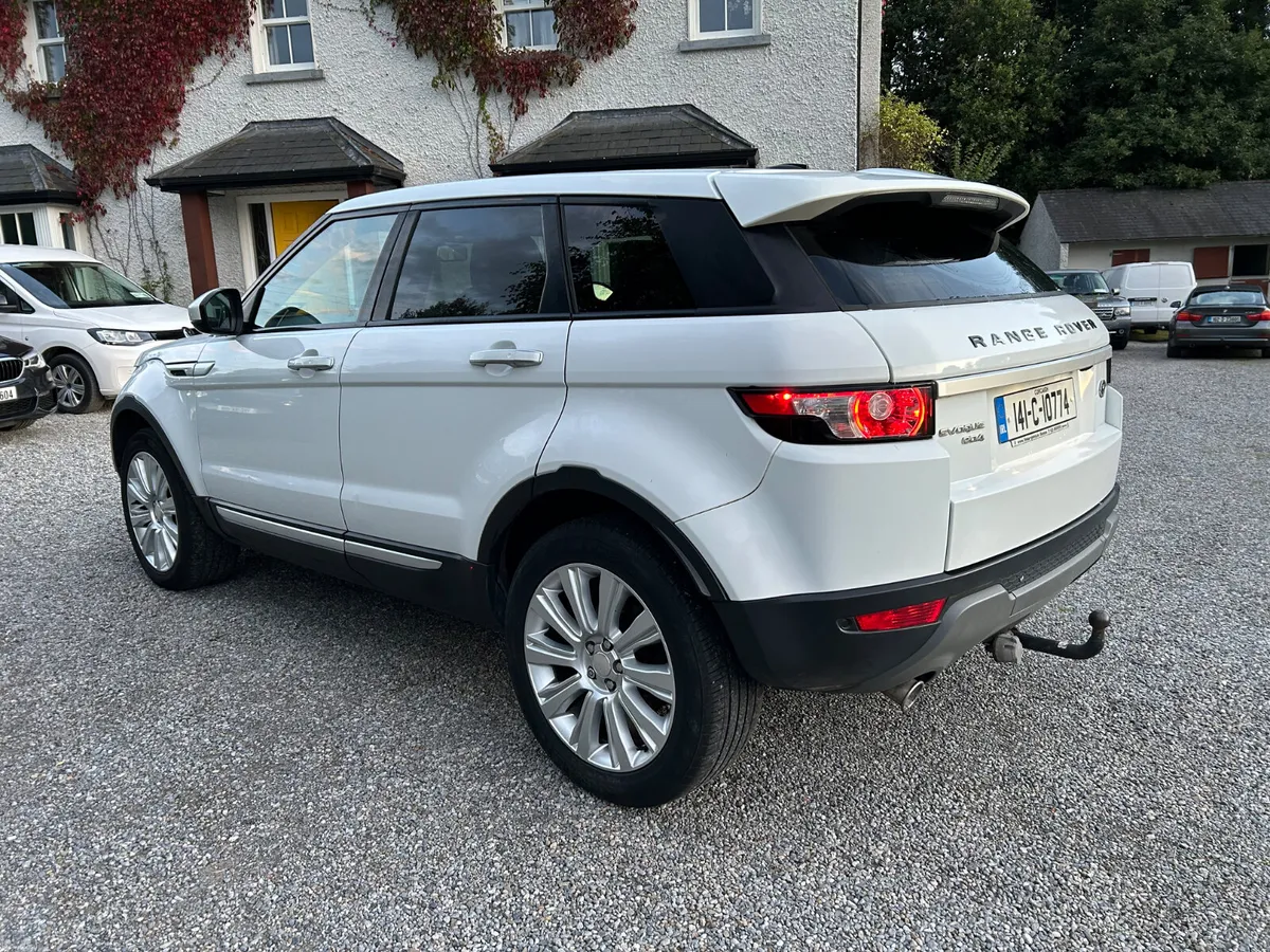 Range Rover Evoque 2.2 TD4 - Image 4