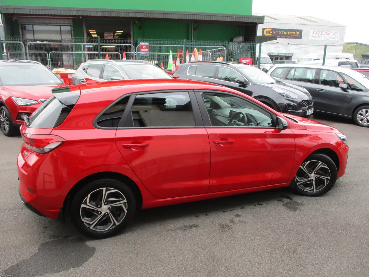 Hyundai i30 Delux 1.6 Diesel  2022 - Image 4
