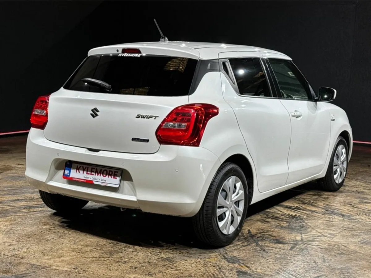 Suzuki Swift 1.2 AUTOMATIC HYBRID - CRUISE CONTROL - Image 4