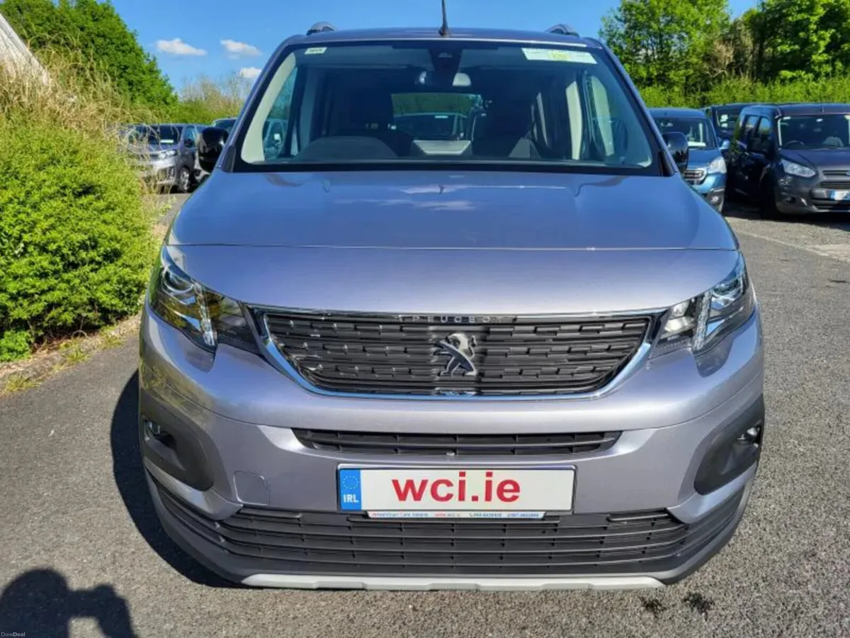 Wheelchair Accessible 2022 Peugeot Rifter - Image 3