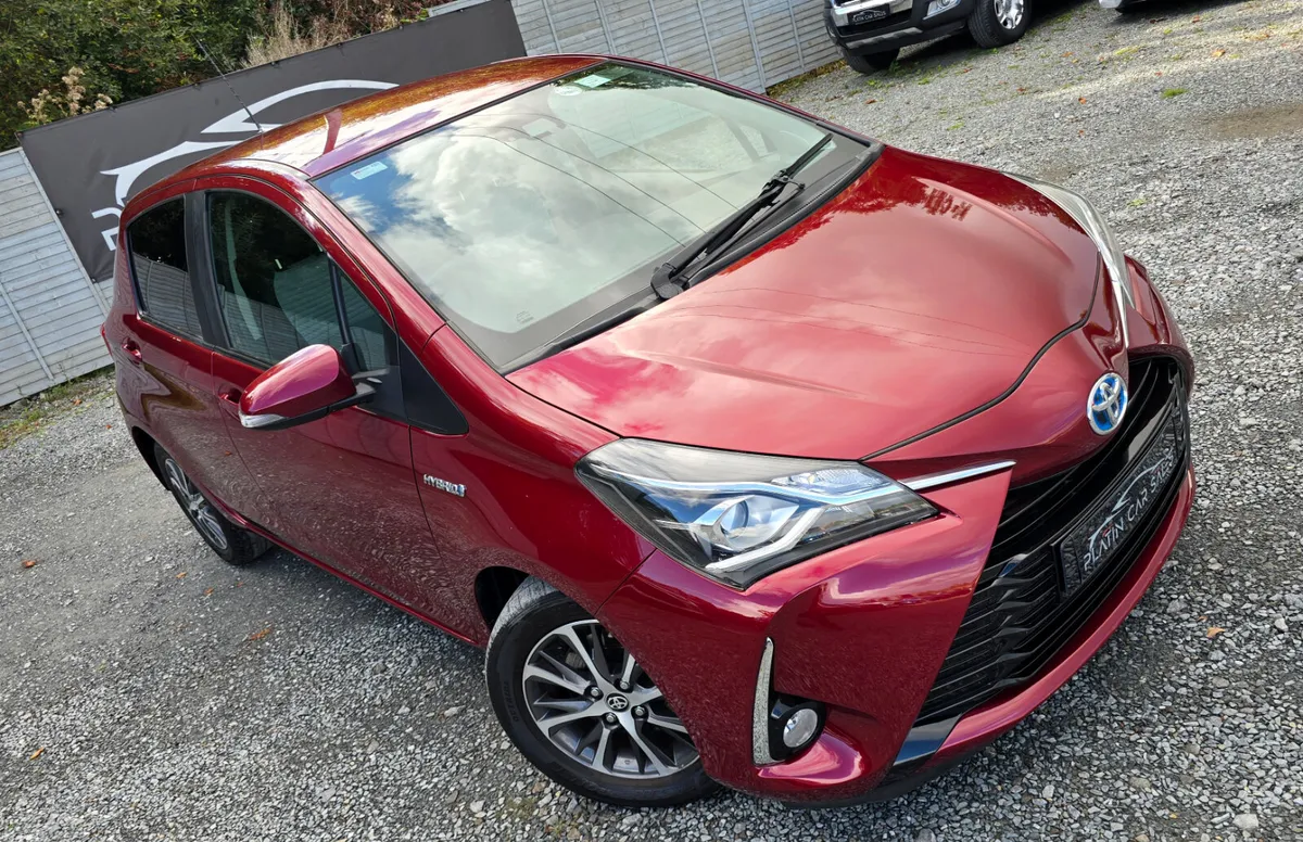 🔥 2018  Toyota Yaris 1.5 Automatic Petrol Hybrid - Image 4